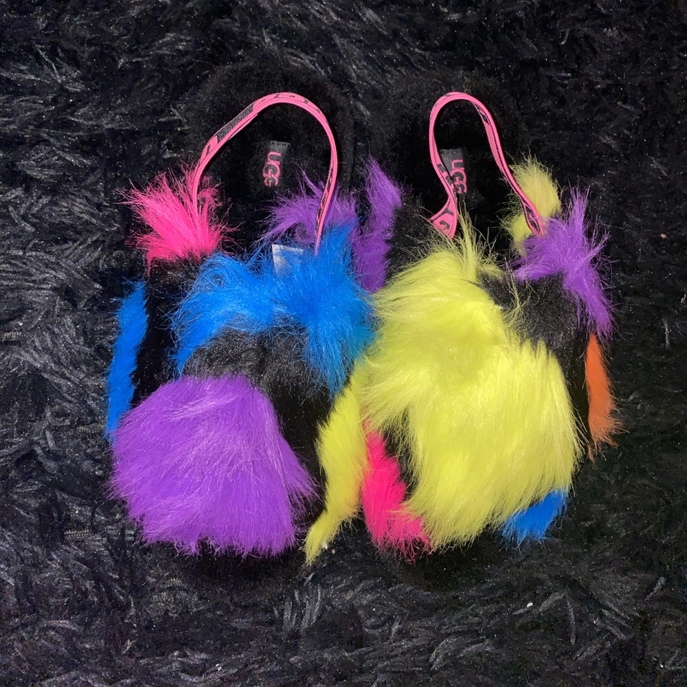 Uhh slipper/slides